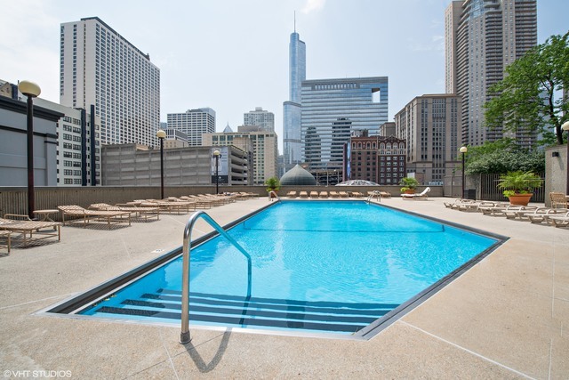 10 E Ontario Street #1707, Chicago, IL 60611