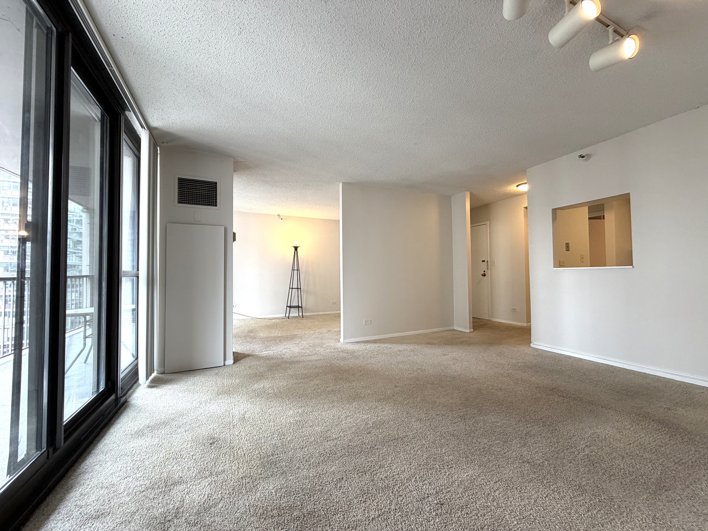 10 E Ontario Street #1707, Chicago, IL 60611