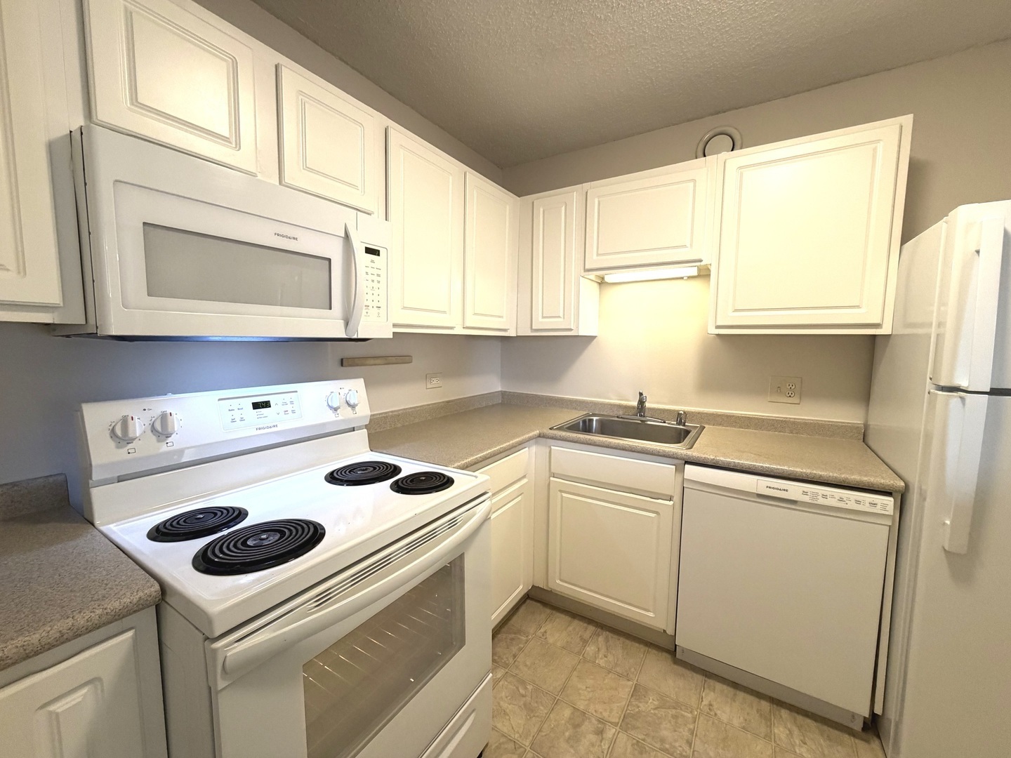 10 E Ontario Street #1707, Chicago, IL 60611