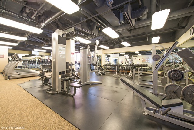 10 E Ontario Street #1707, Chicago, IL 60611