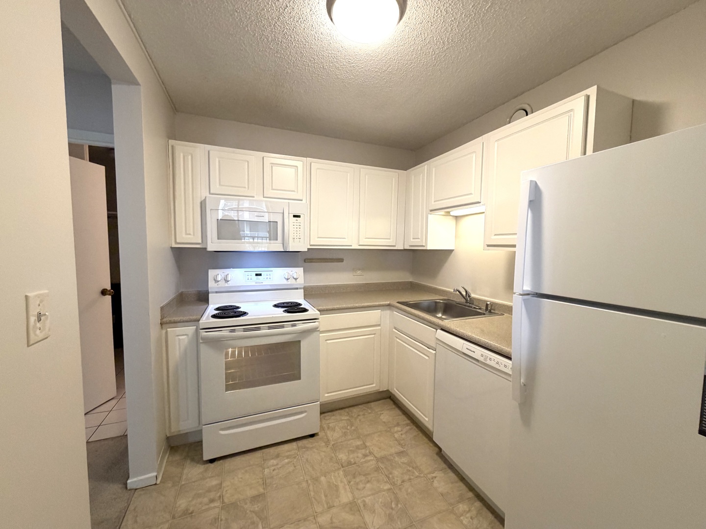 10 E Ontario Street #1707, Chicago, IL 60611