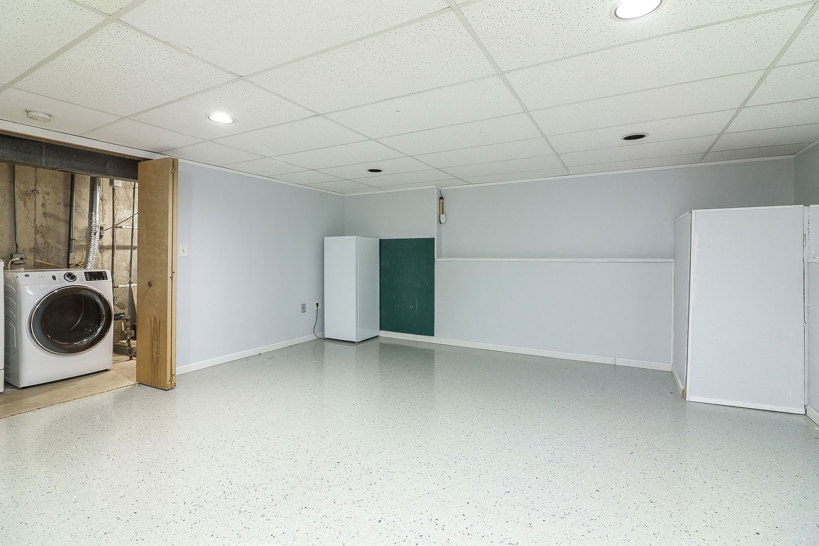 812 W Appletree Lane, Bartlett, IL 60103