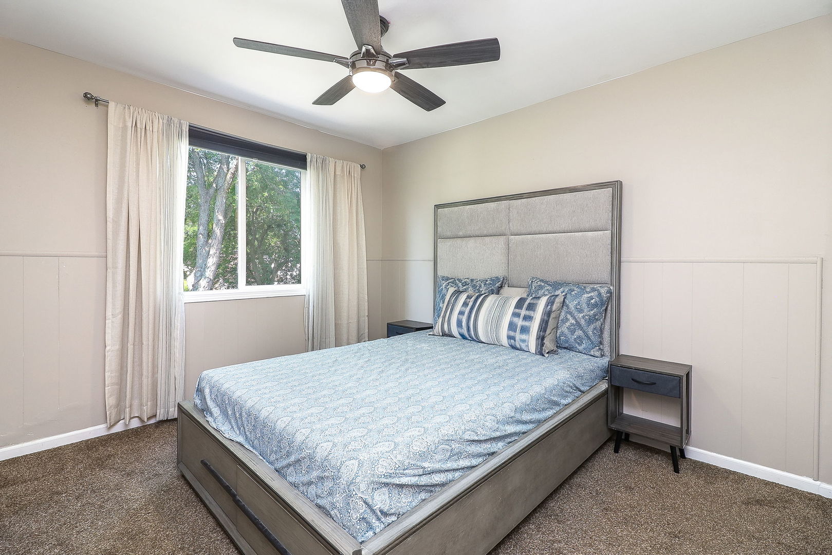 812 W Appletree Lane, Bartlett, IL 60103