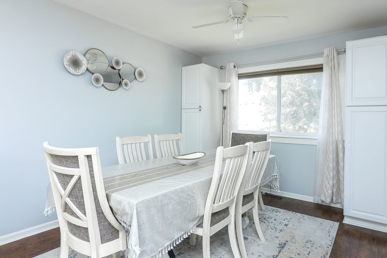 812 W Appletree Lane, Bartlett, IL 60103