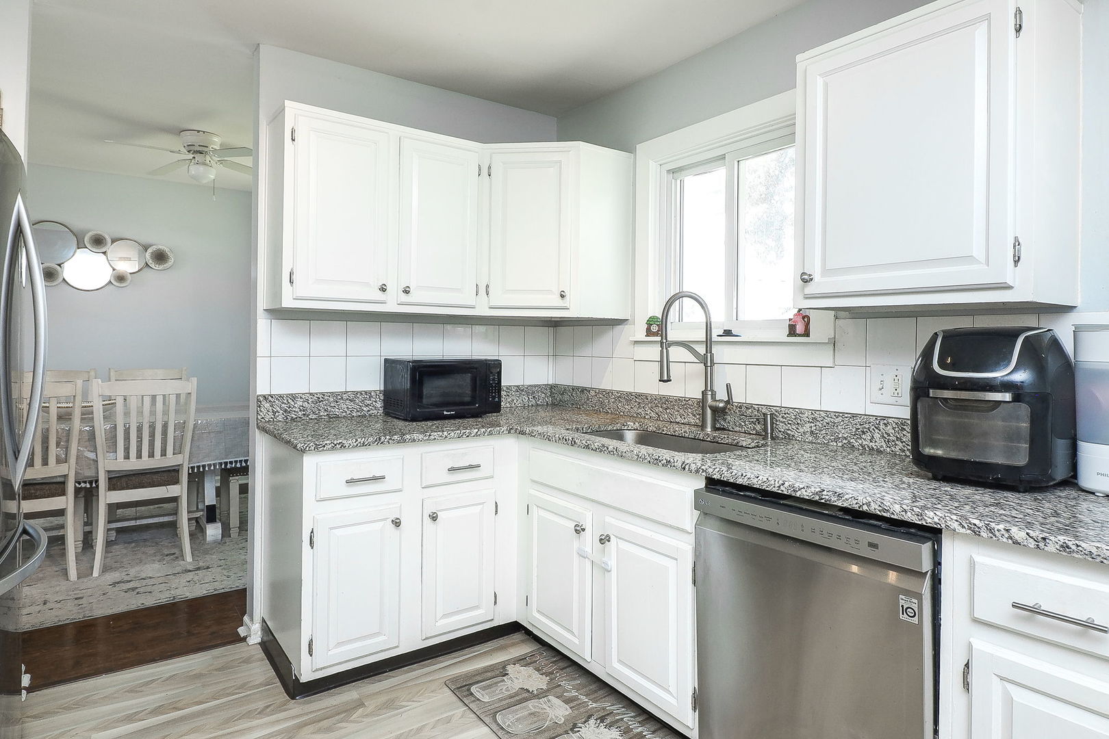 812 W Appletree Lane, Bartlett, IL 60103