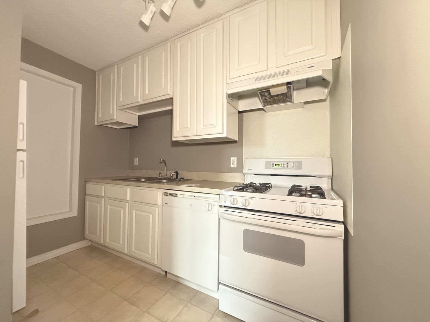 1750 N Marywood Avenue #507, Aurora, IL 60505