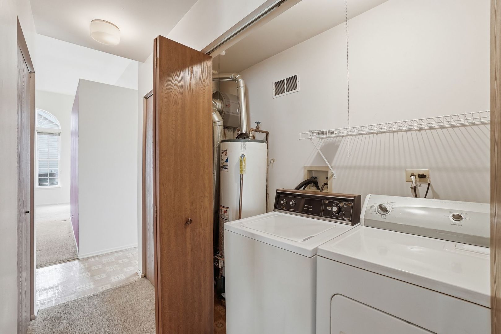 2124 BALDWIN Lane, Hanover Park, IL 60133