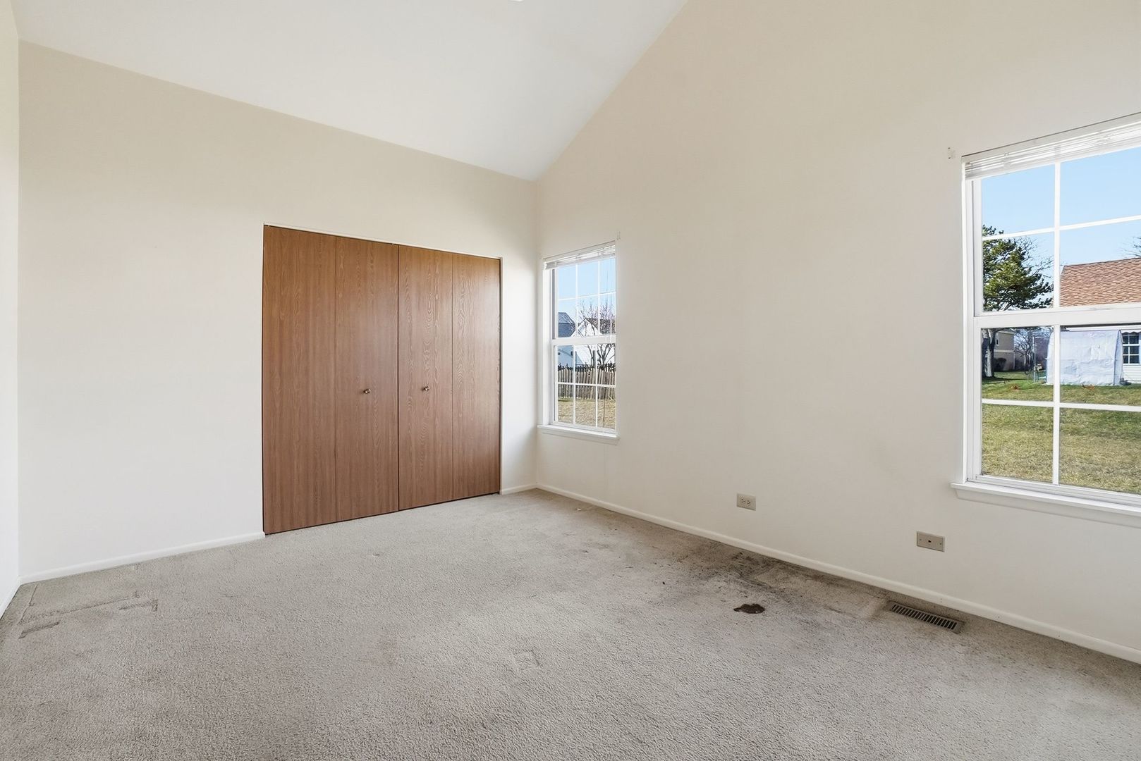 2124 BALDWIN Lane, Hanover Park, IL 60133