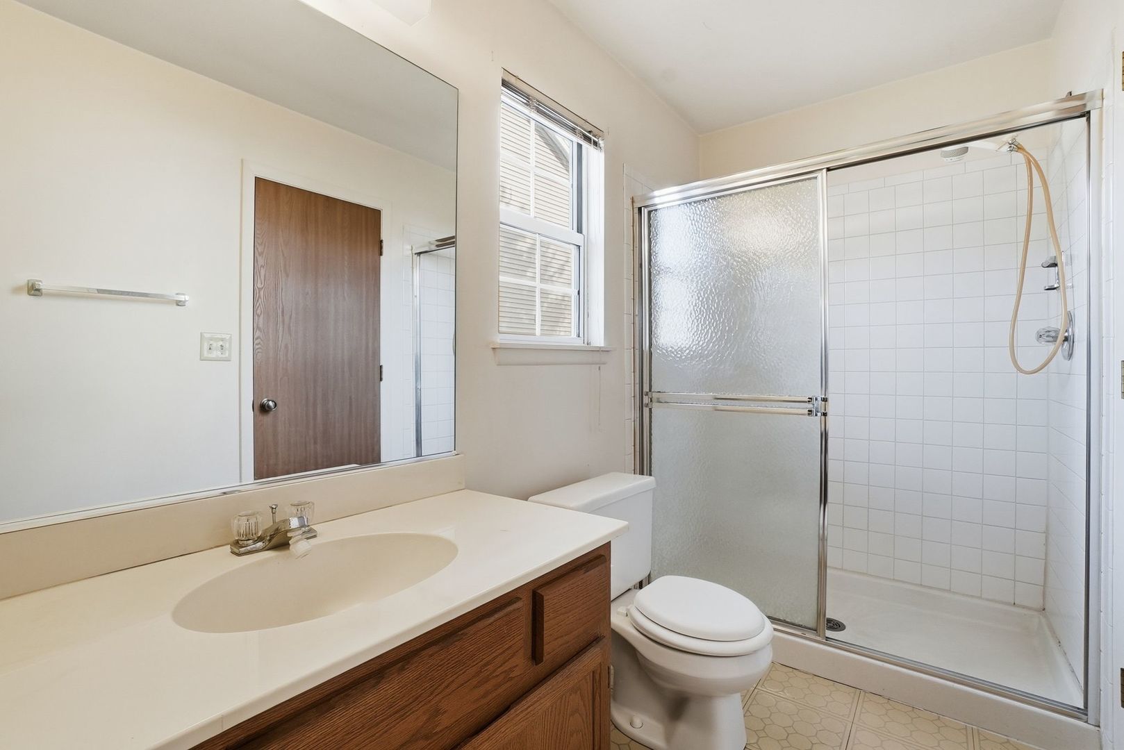 2124 BALDWIN Lane, Hanover Park, IL 60133