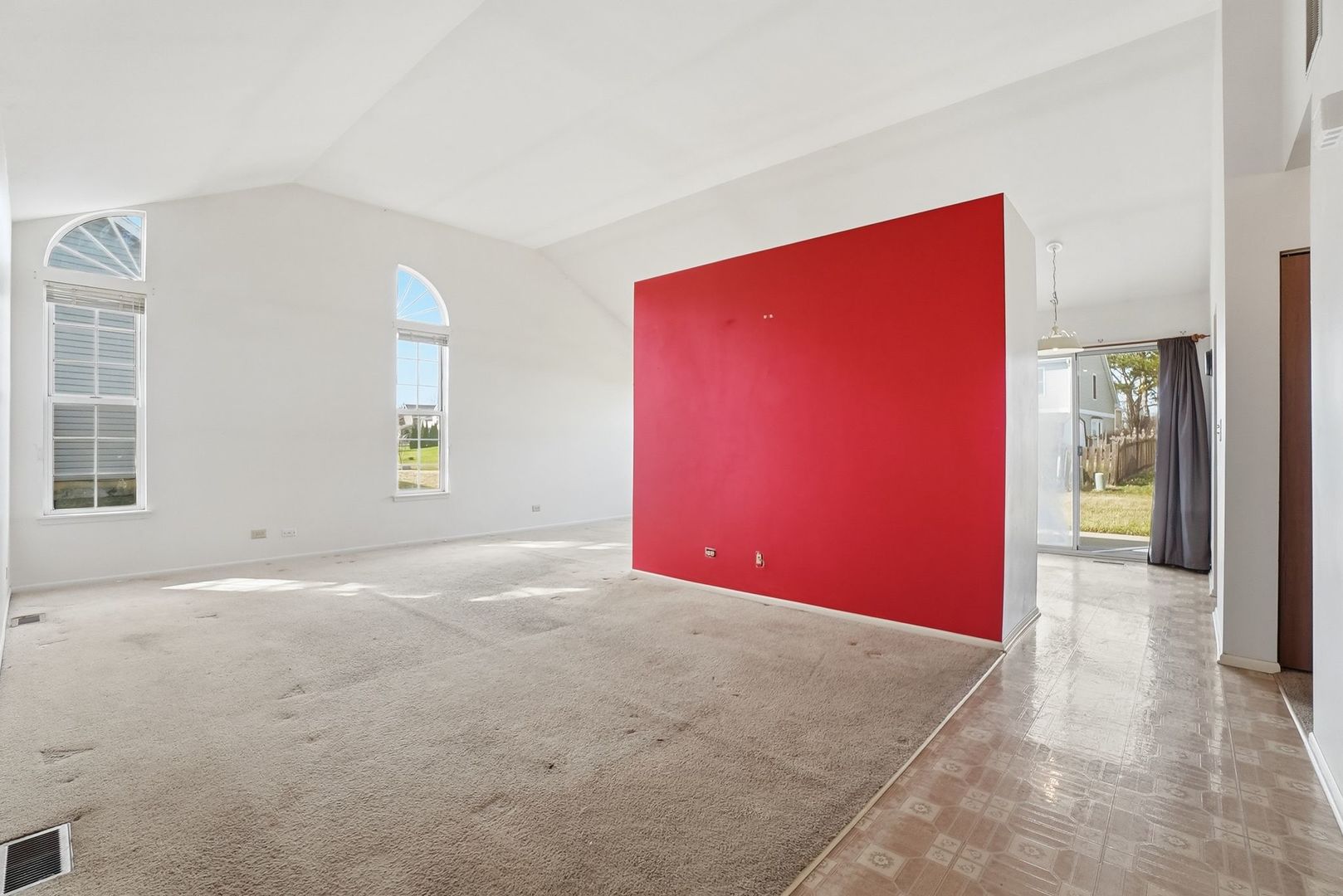 2124 BALDWIN Lane, Hanover Park, IL 60133