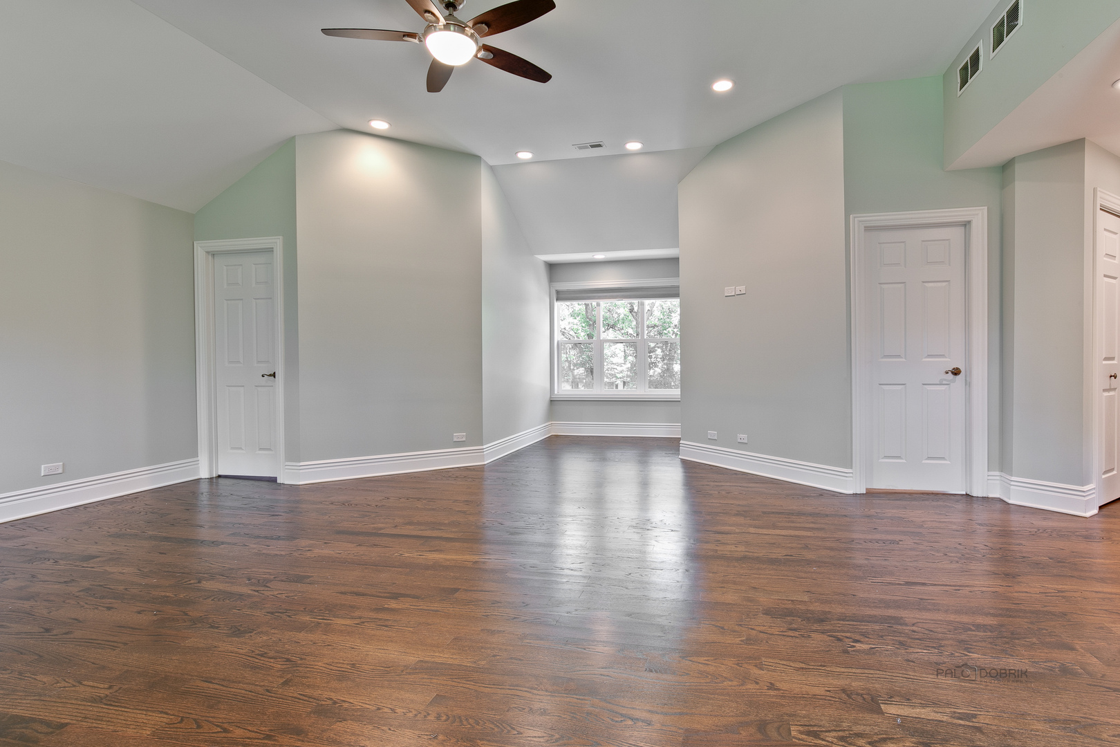 24 PLYMOUTH Court, Lincolnshire, IL 60069