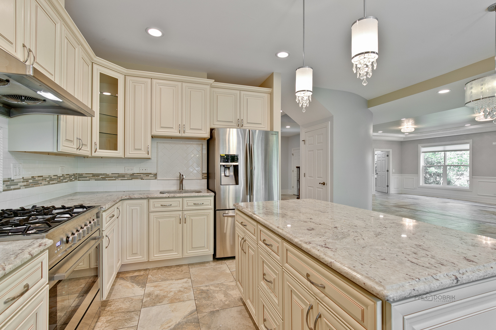 24 PLYMOUTH Court, Lincolnshire, IL 60069