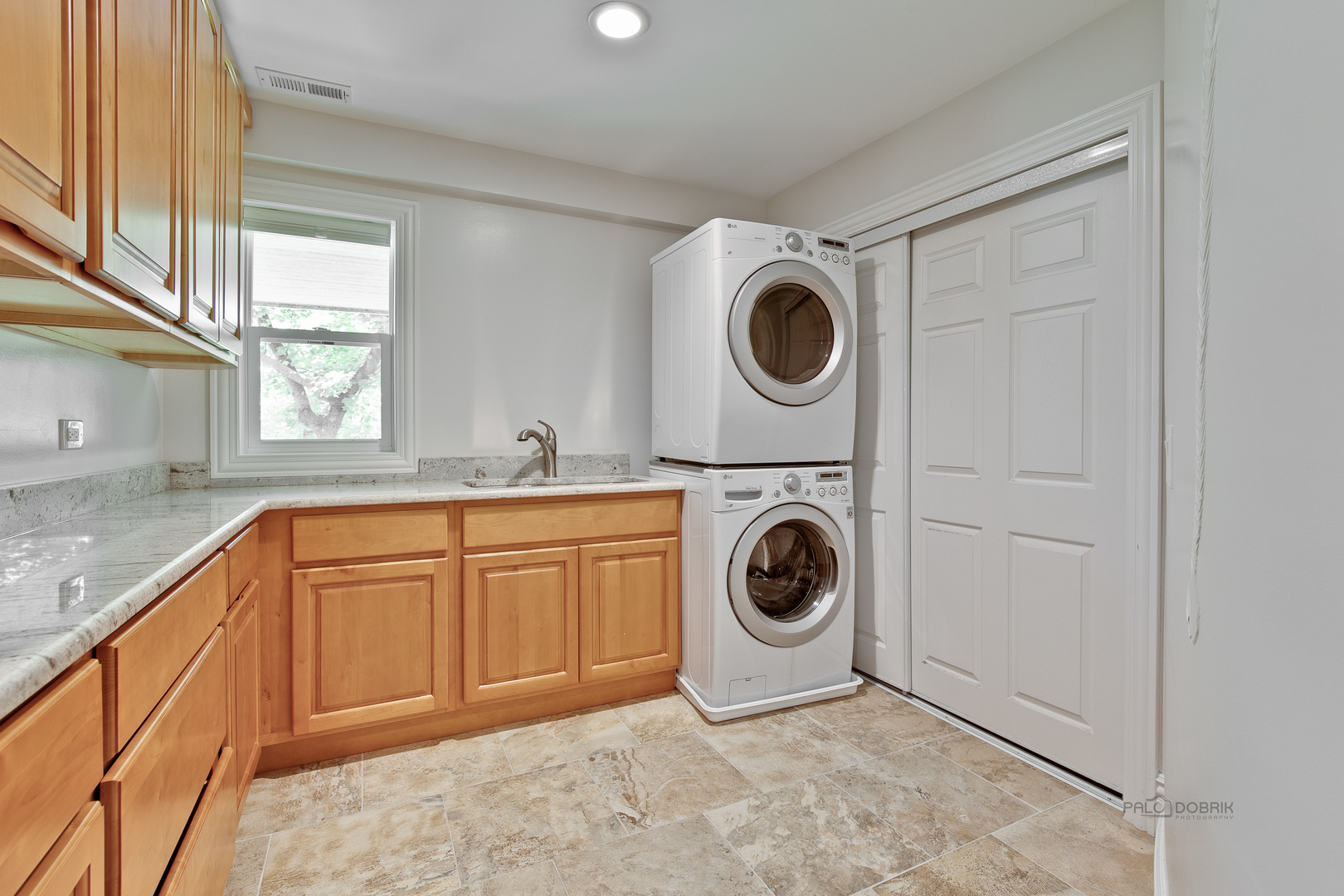 24 PLYMOUTH Court, Lincolnshire, IL 60069