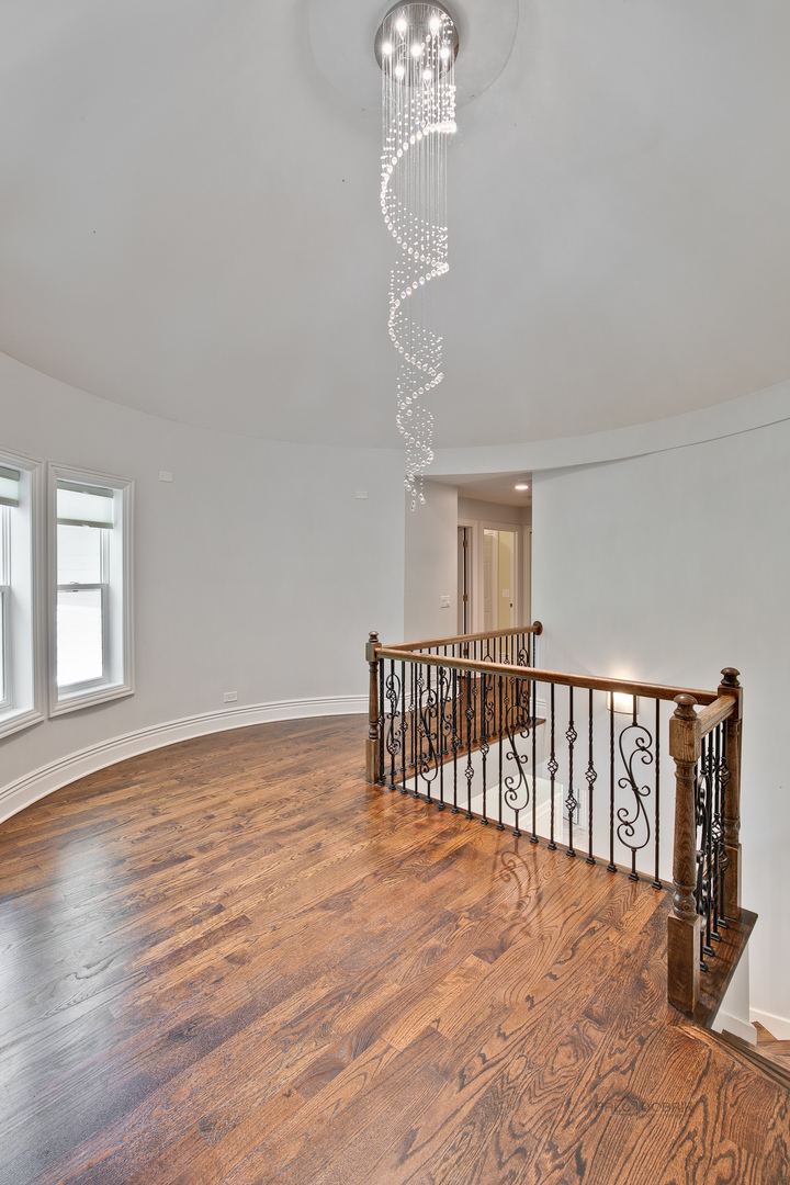 24 PLYMOUTH Court, Lincolnshire, IL 60069