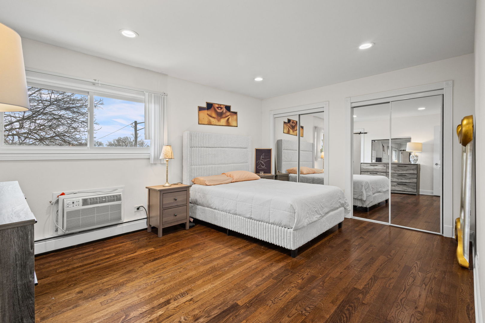 9460 Dee Road #2H, Des Plaines, IL 60016