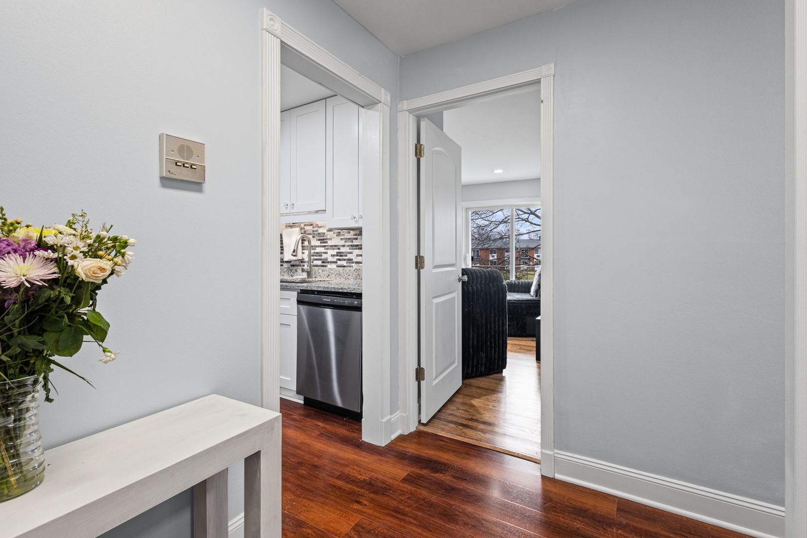 9460 Dee Road #2H, Des Plaines, IL 60016