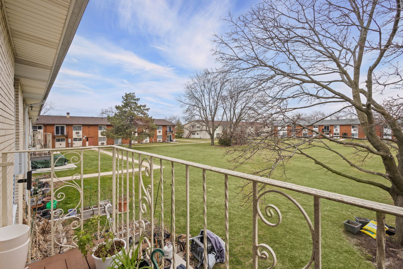 9460 Dee Road #2H, Des Plaines, IL 60016