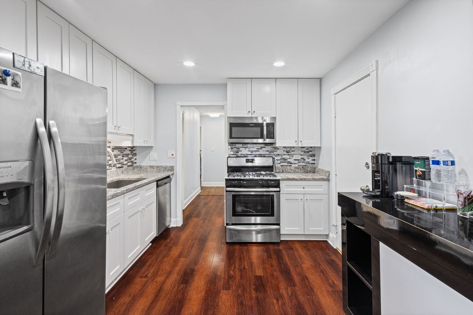 9460 Dee Road #2H, Des Plaines, IL 60016