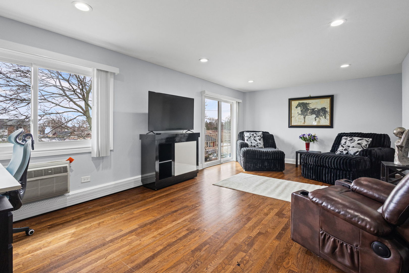 9460 Dee Road #2H, Des Plaines, IL 60016