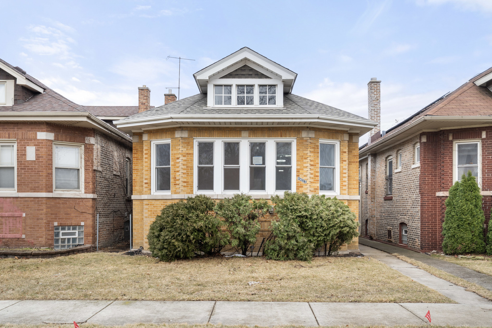 8411 S Dante Avenue, Chicago, IL 60619