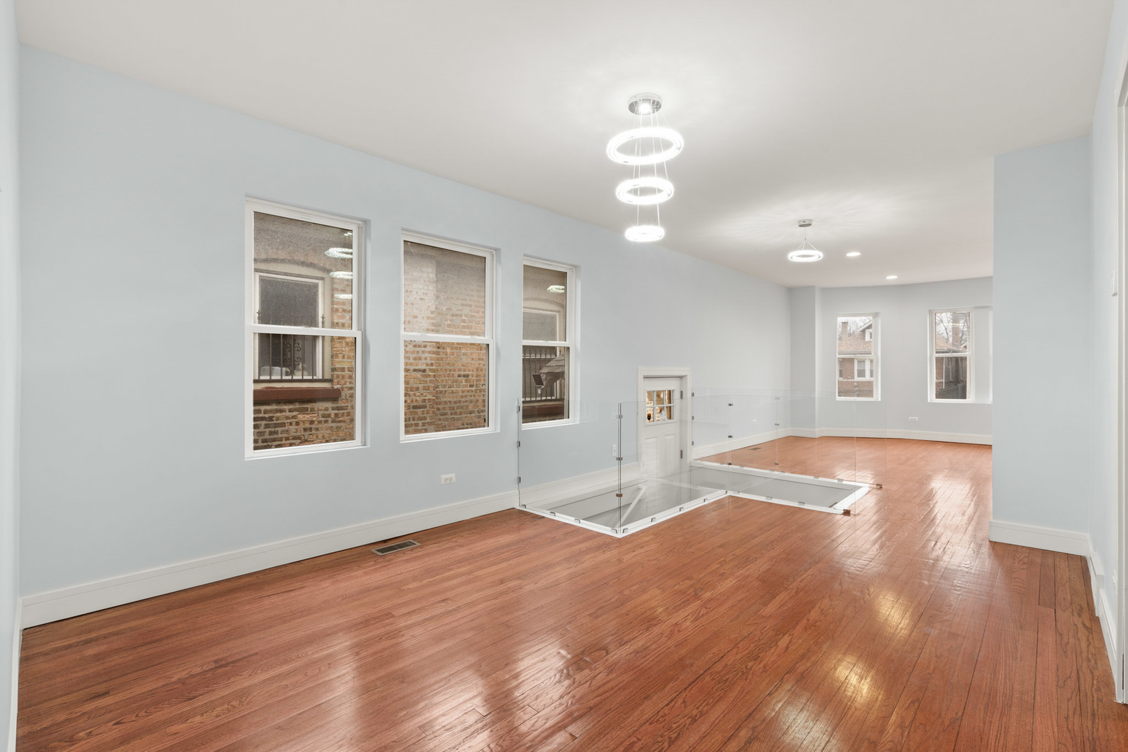 8411 S Dante Avenue, Chicago, IL 60619