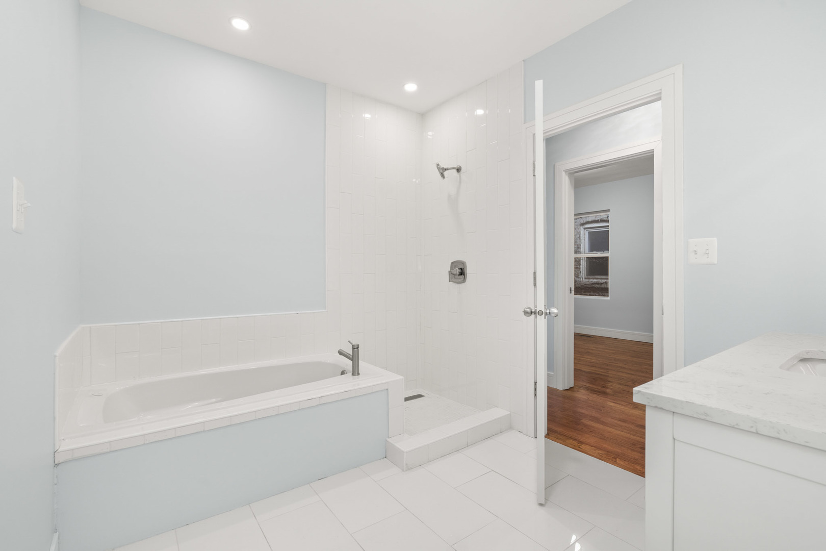 8411 S Dante Avenue, Chicago, IL 60619