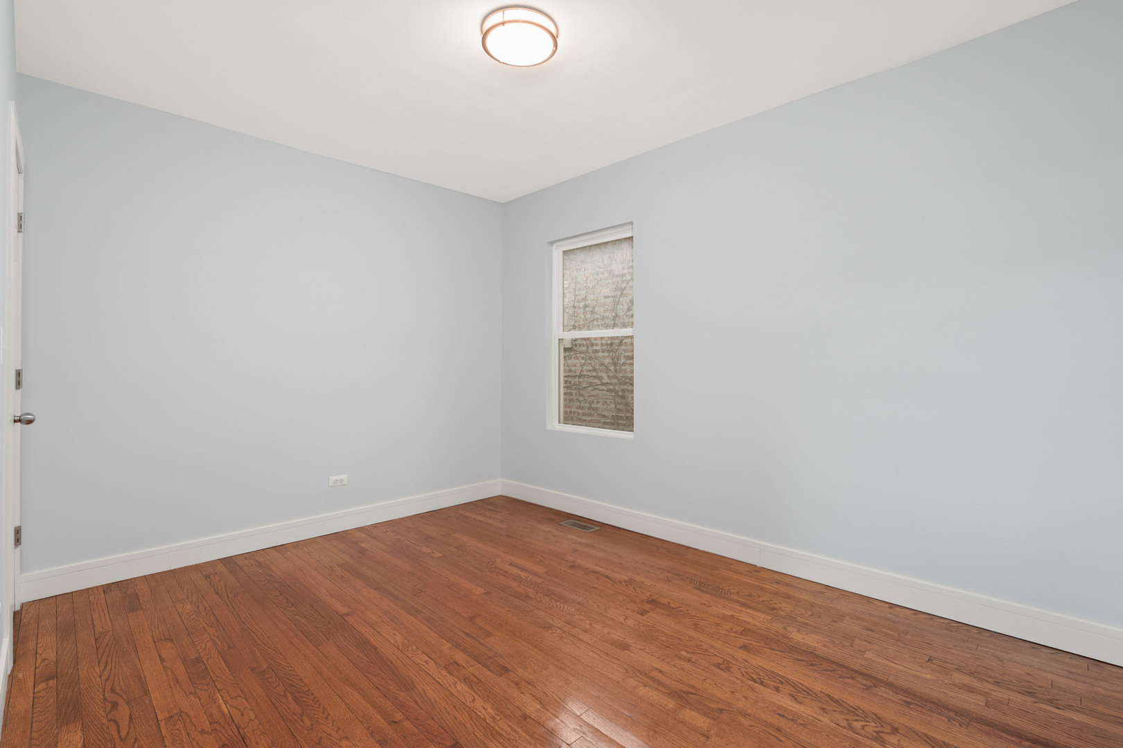 8411 S Dante Avenue, Chicago, IL 60619