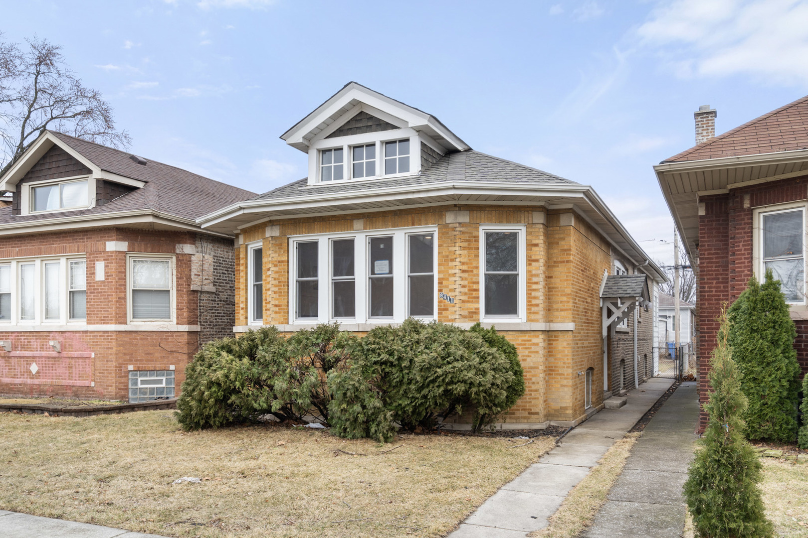 8411 S Dante Avenue, Chicago, IL 60619