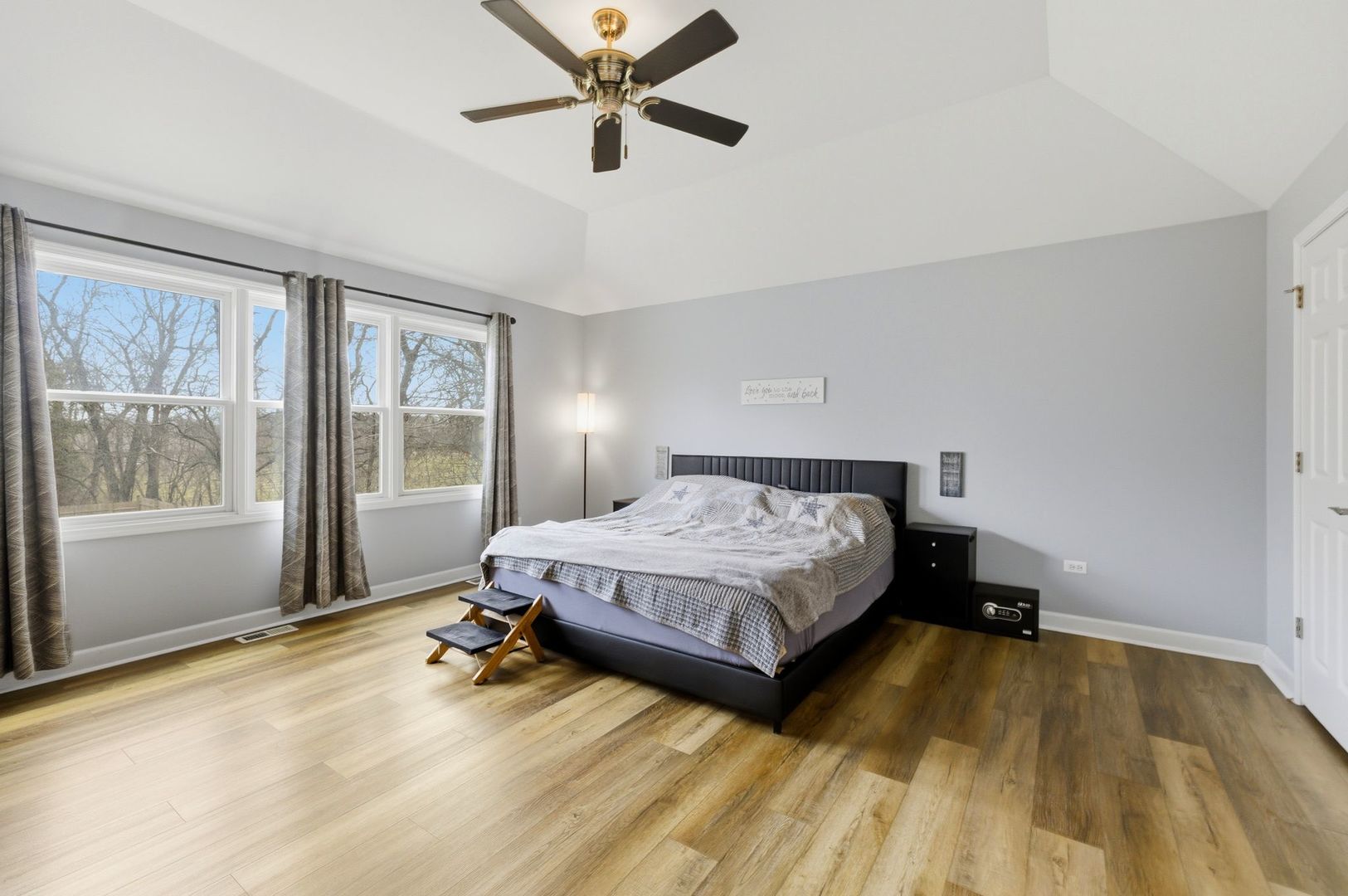 3S241 Williams Road, Warrenville, IL 60555