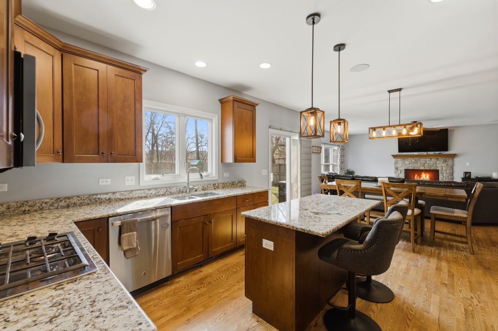 3S241 Williams Road, Warrenville, IL 60555