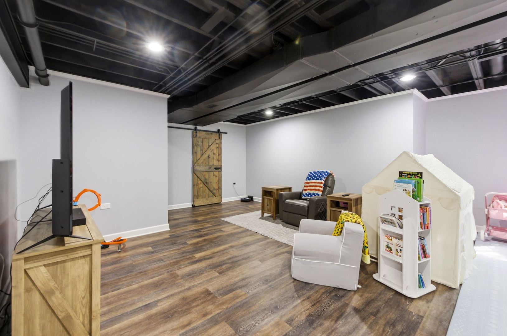 3S241 Williams Road, Warrenville, IL 60555