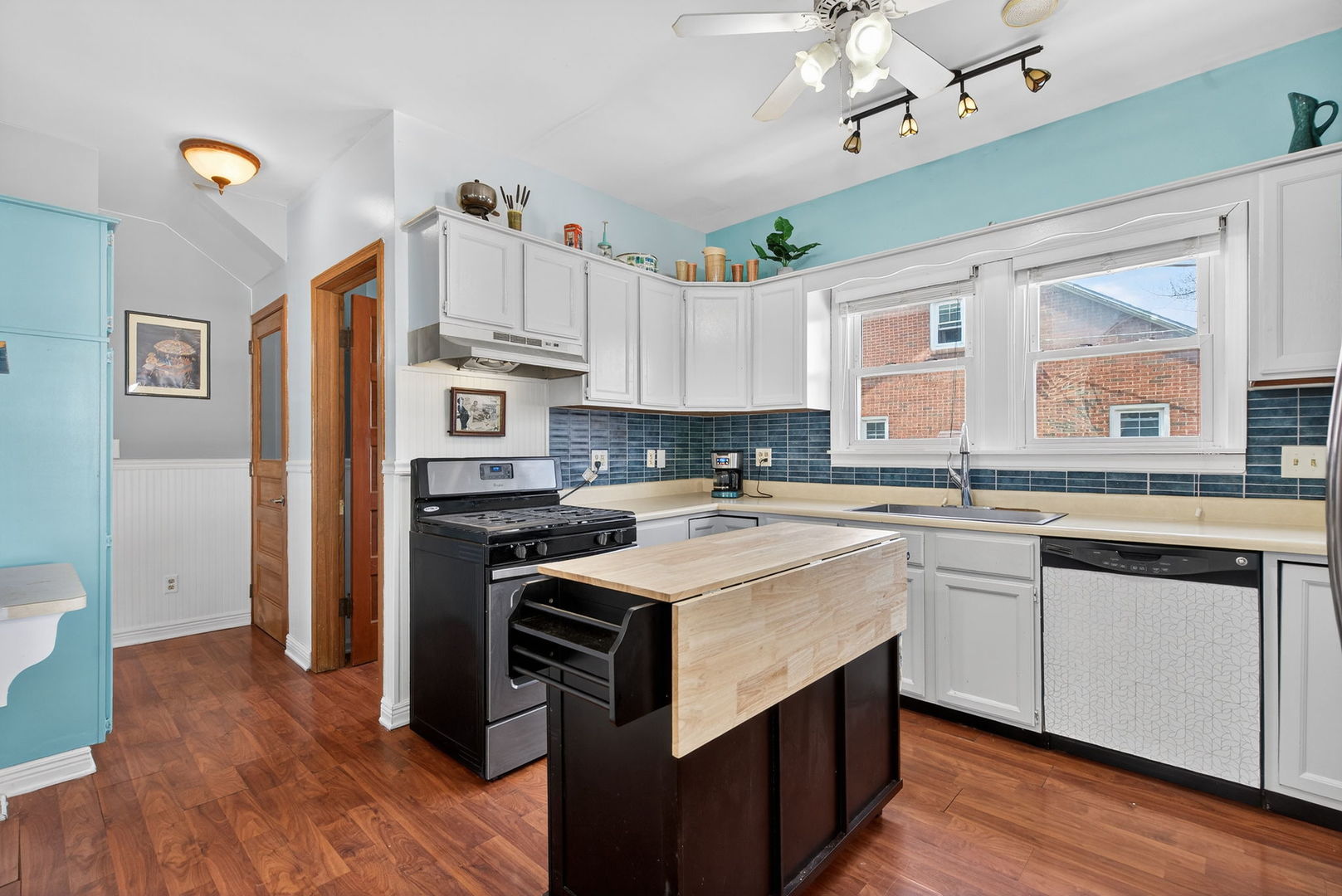 206 W Delaware Street, Dwight, IL 60420