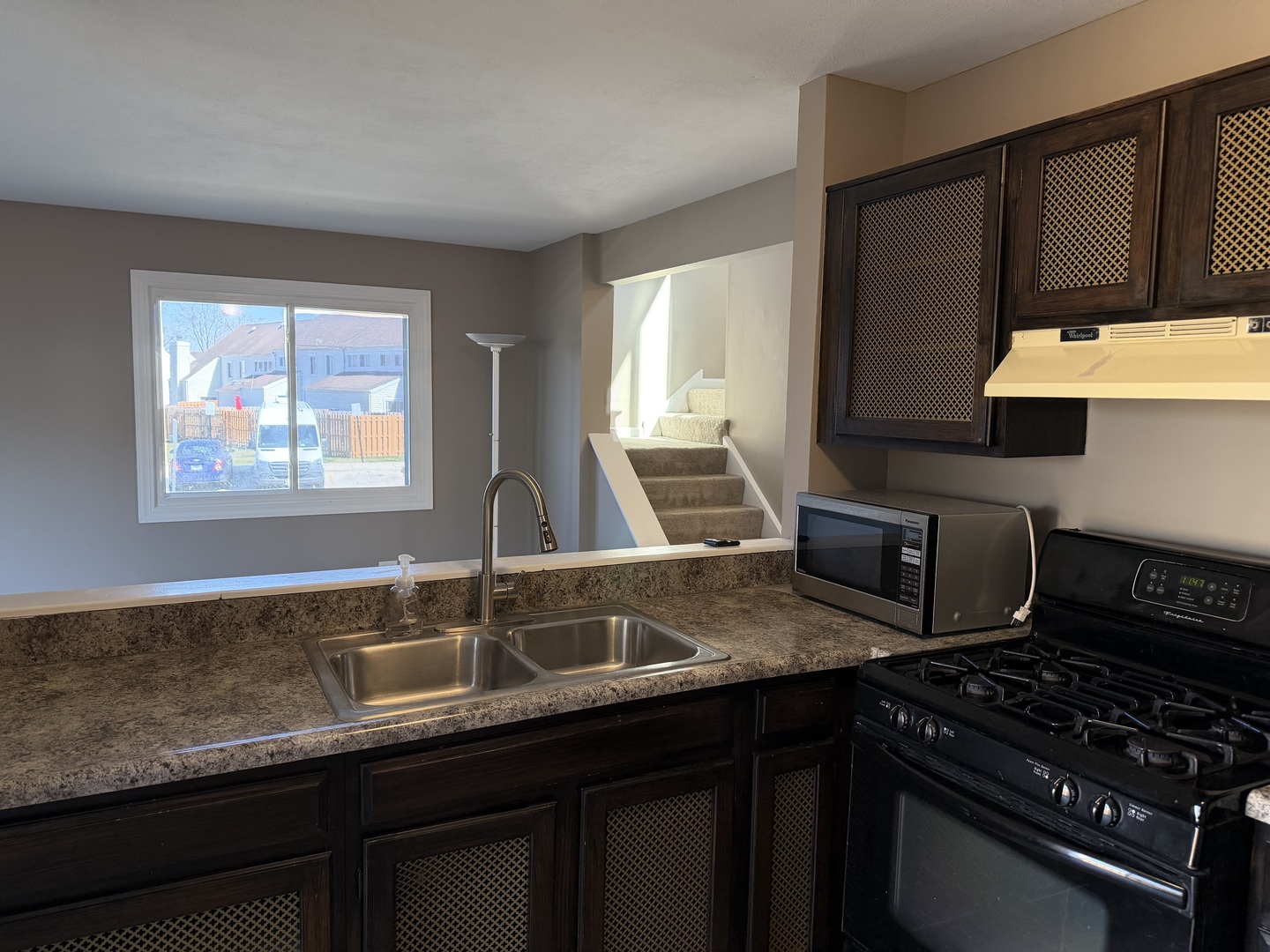 7594 Sarson Way, Hanover Park, IL 60133