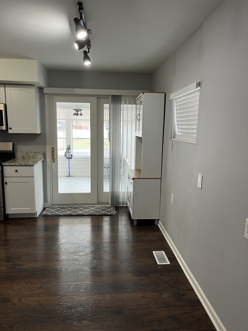 302 Freehauf Street, Lemont, IL 60439