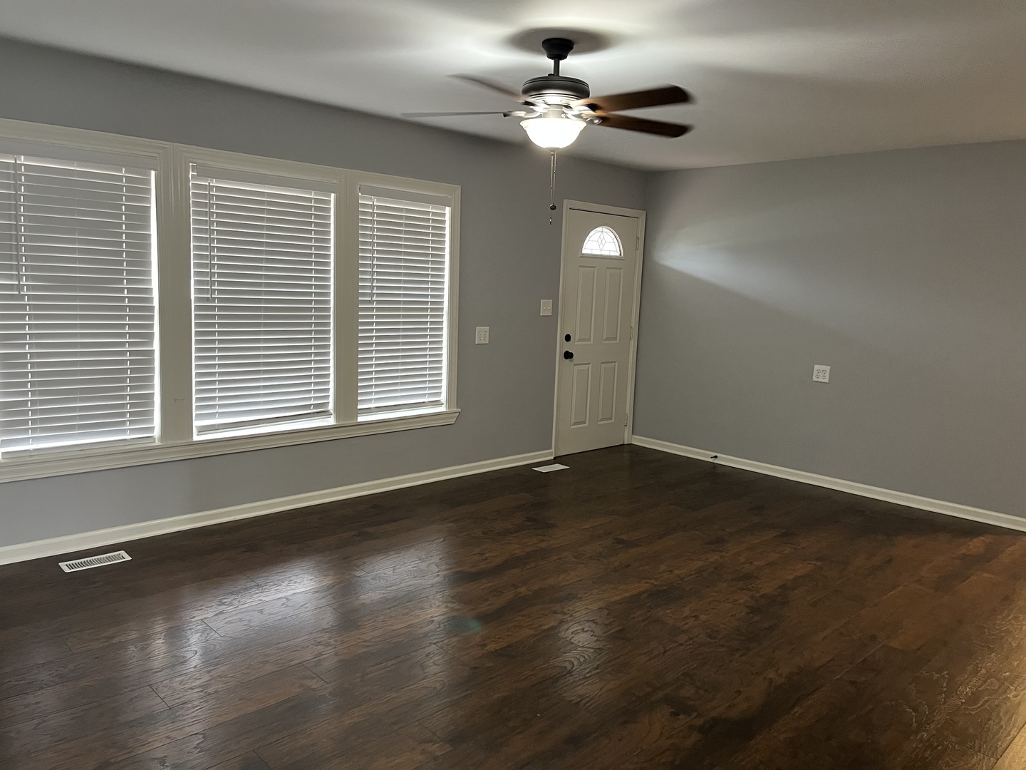 302 Freehauf Street, Lemont, IL 60439