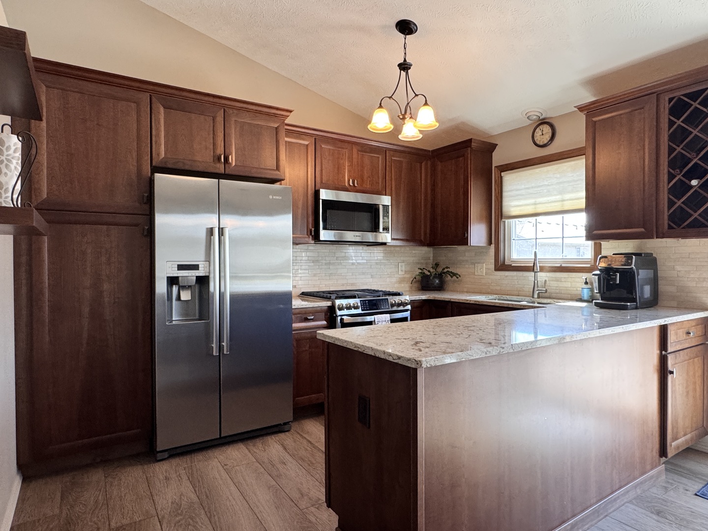 2723 Arrowhead Drive, Bloomington, IL 61704