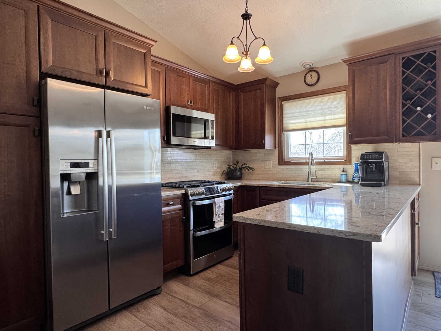 2723 Arrowhead Drive, Bloomington, IL 61704