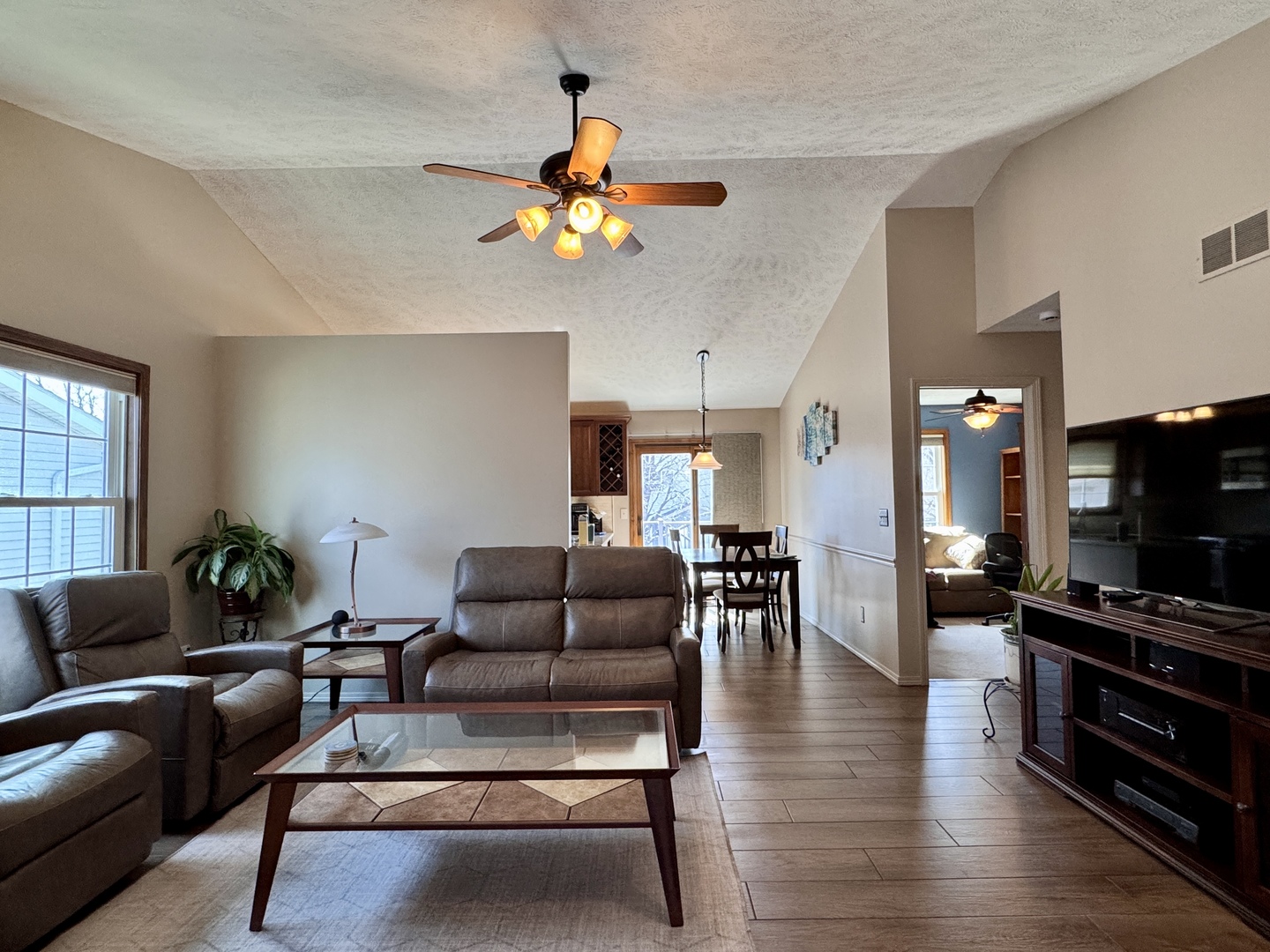 2723 Arrowhead Drive, Bloomington, IL 61704