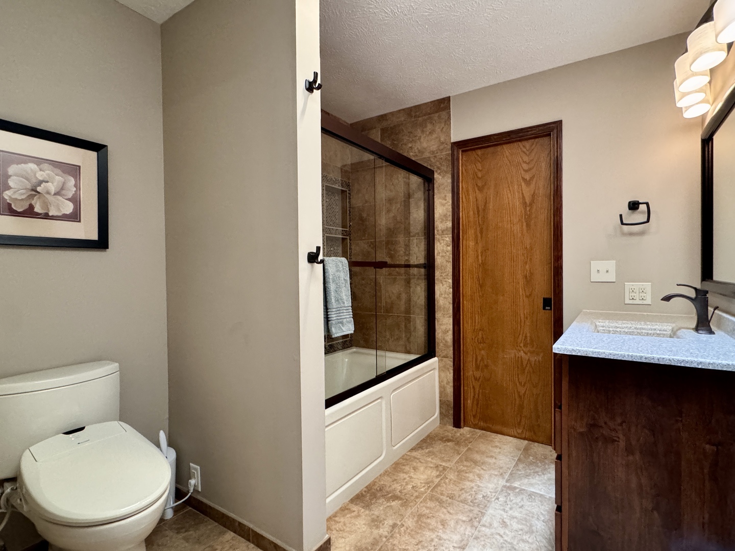 2723 Arrowhead Drive, Bloomington, IL 61704