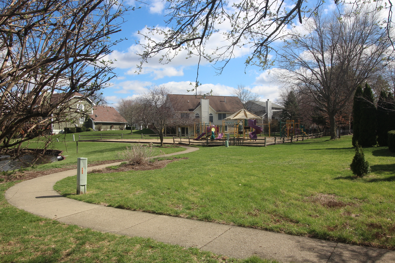 610 Old Farm Road, Bloomington, IL 61704