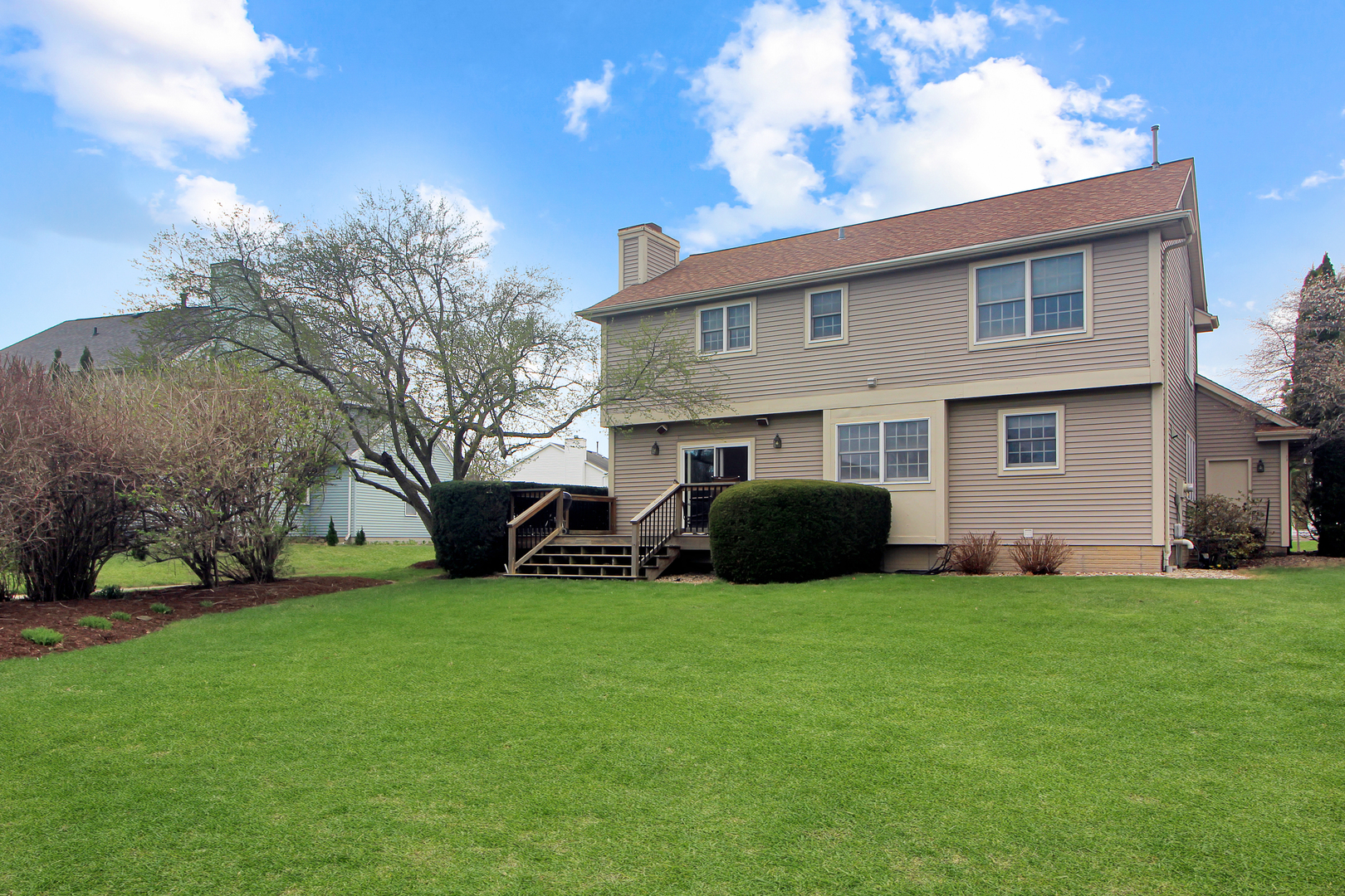 610 Old Farm Road, Bloomington, IL 61704