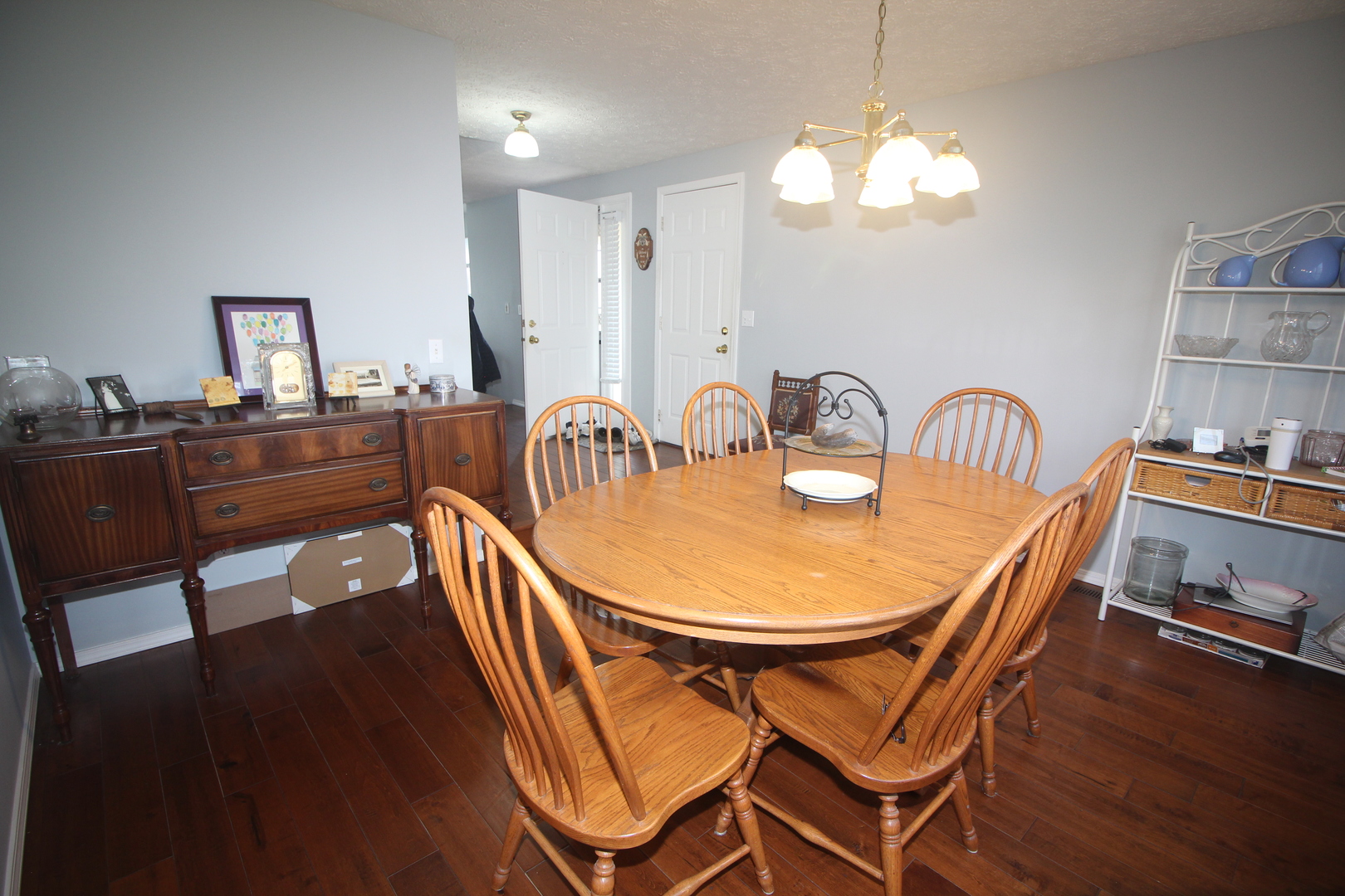 610 Old Farm Road, Bloomington, IL 61704