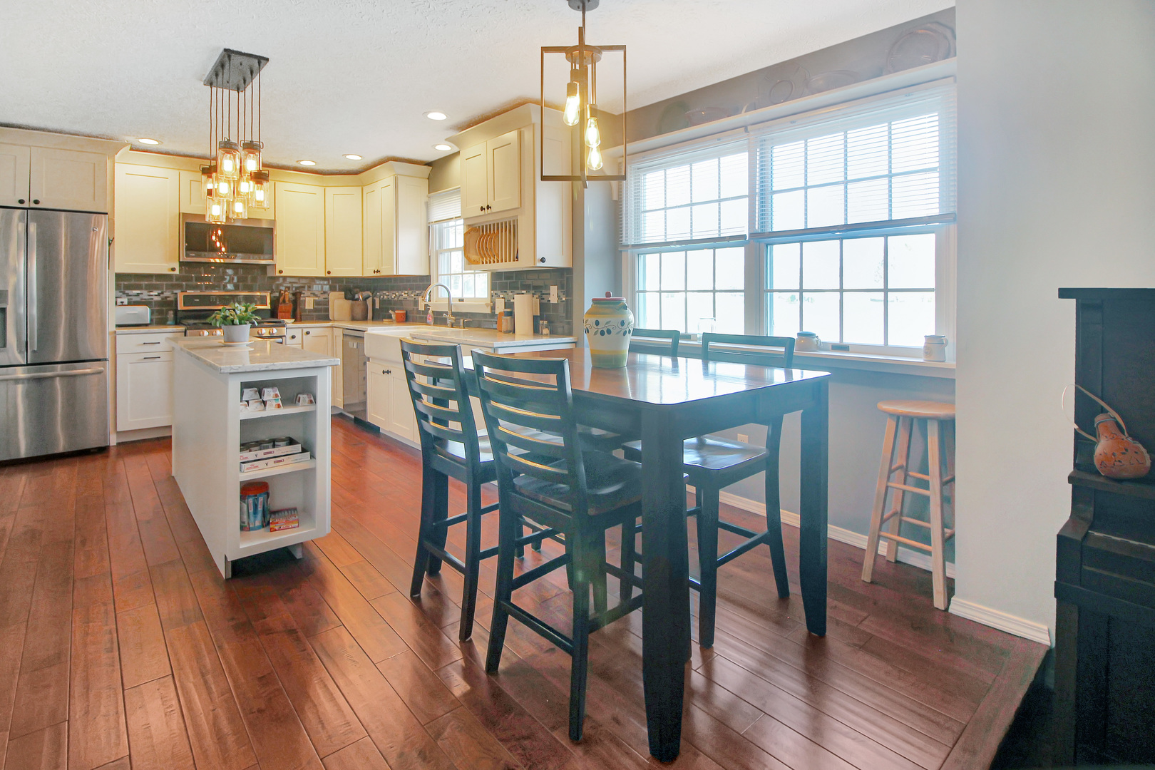 610 Old Farm Road, Bloomington, IL 61704