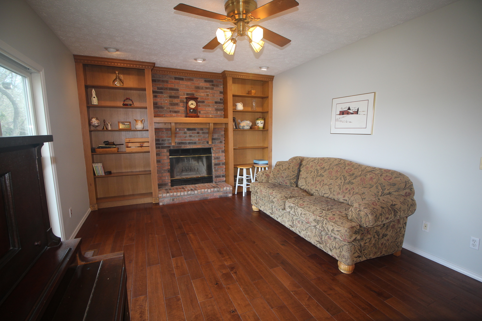 610 Old Farm Road, Bloomington, IL 61704