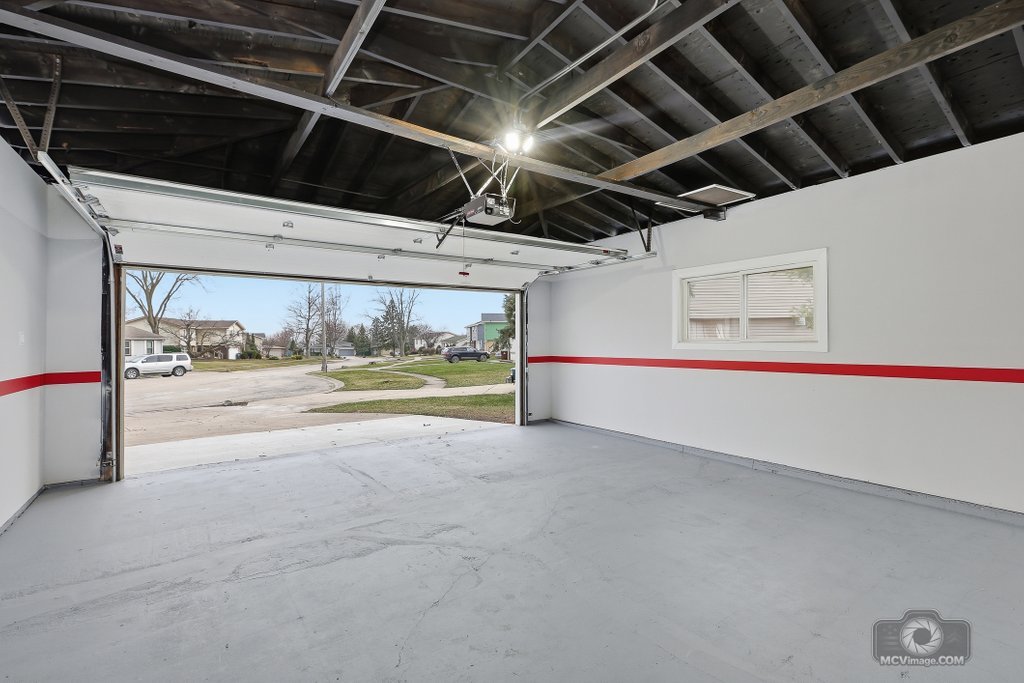 1033 Barrow Court, University Park, IL 60484