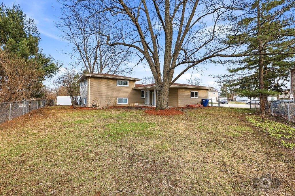 1033 Barrow Court, University Park, IL 60484