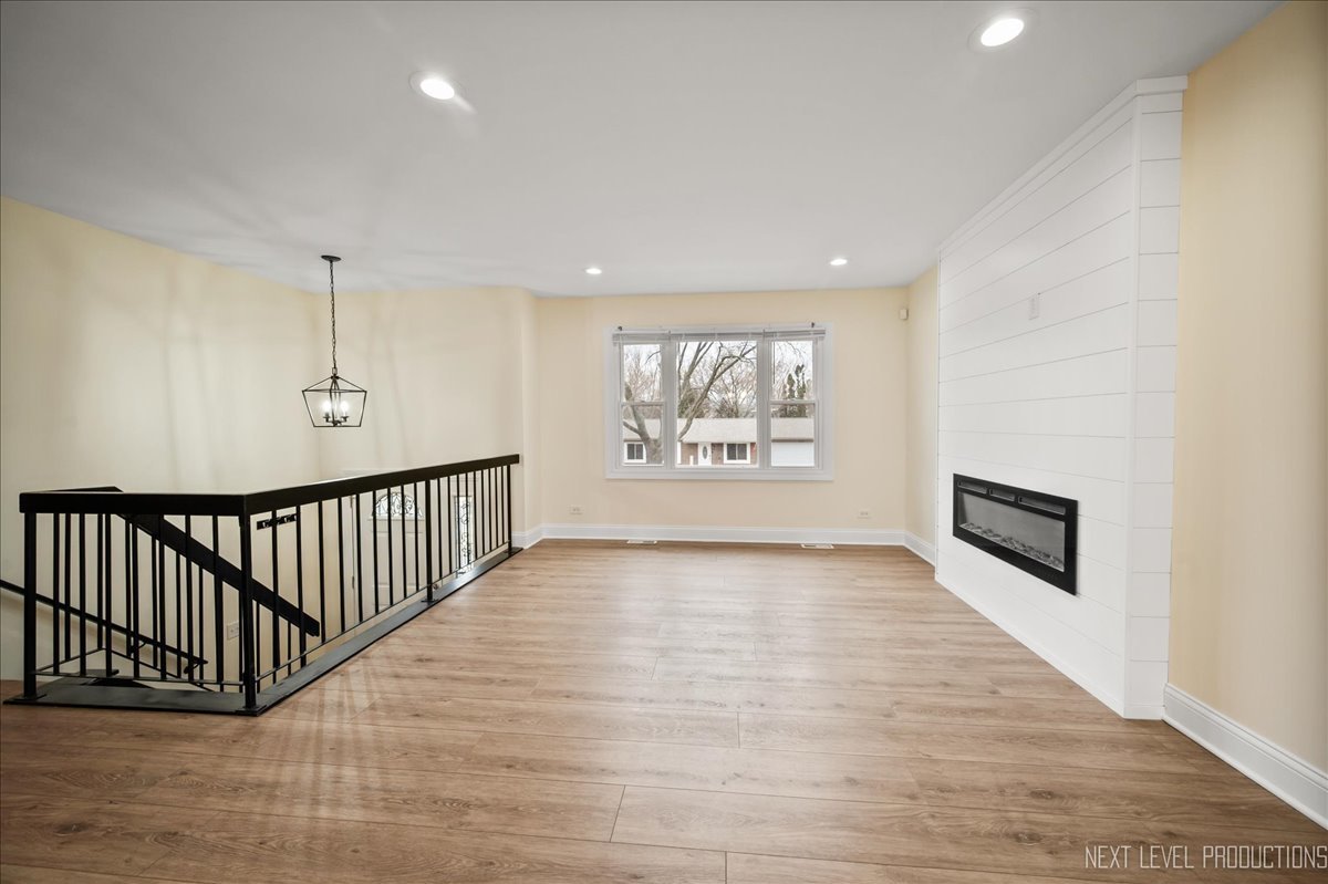 5628 Crestwood Road, Matteson, IL 60443