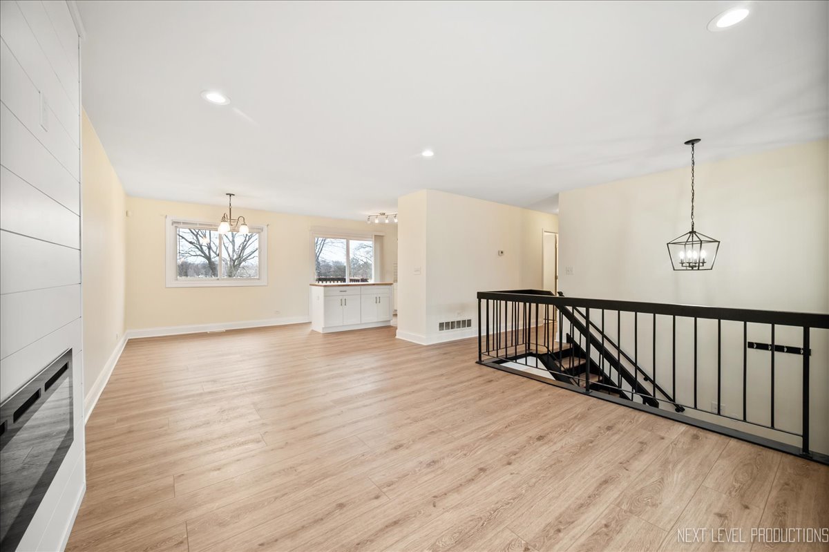 5628 Crestwood Road, Matteson, IL 60443