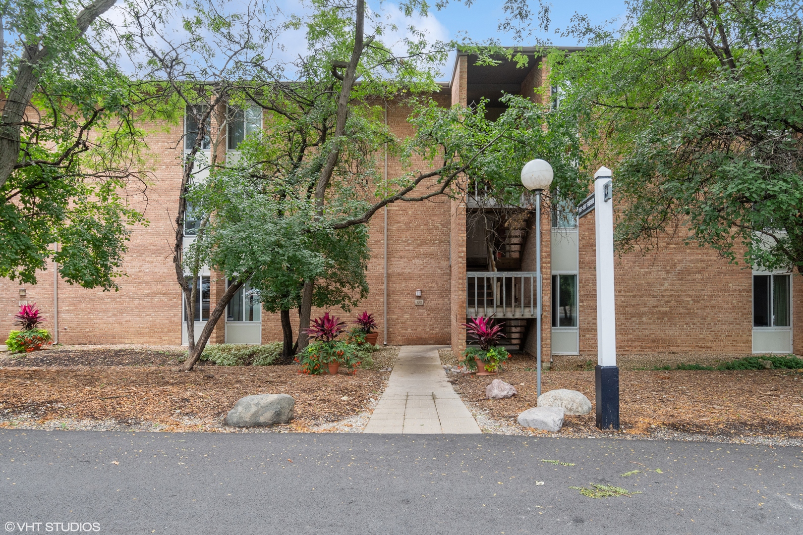 1601 Fairway Drive #2G, Lisle, IL 60532