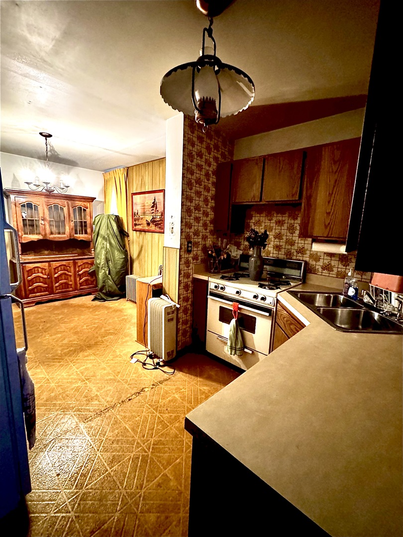 4913 N Keystone Avenue, Chicago, IL 60630